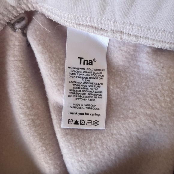 Aritzia Tna⎜COZY FLEECE PERFECT HI-RISE 3" SWEATSHORT⎜GREY LILAC - Picture 12 of 16
